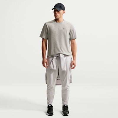 Nike Unlimited Men's Dri-FIT Zip Cuff Versatile Trousers. Nike CA